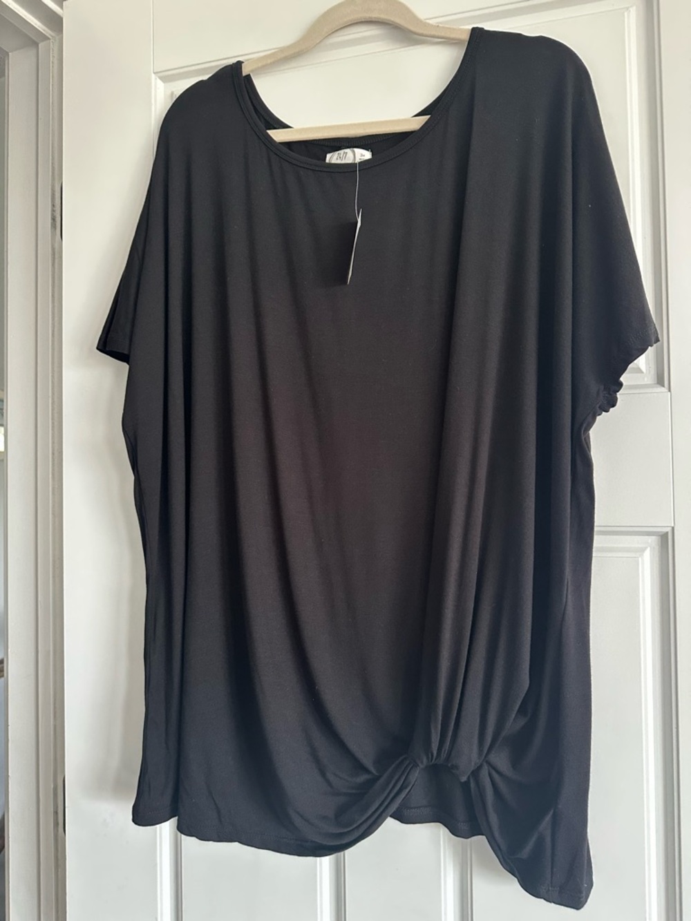 Maurice’s plus size Black Short-Sleeve Twist-Hem Tee 3X